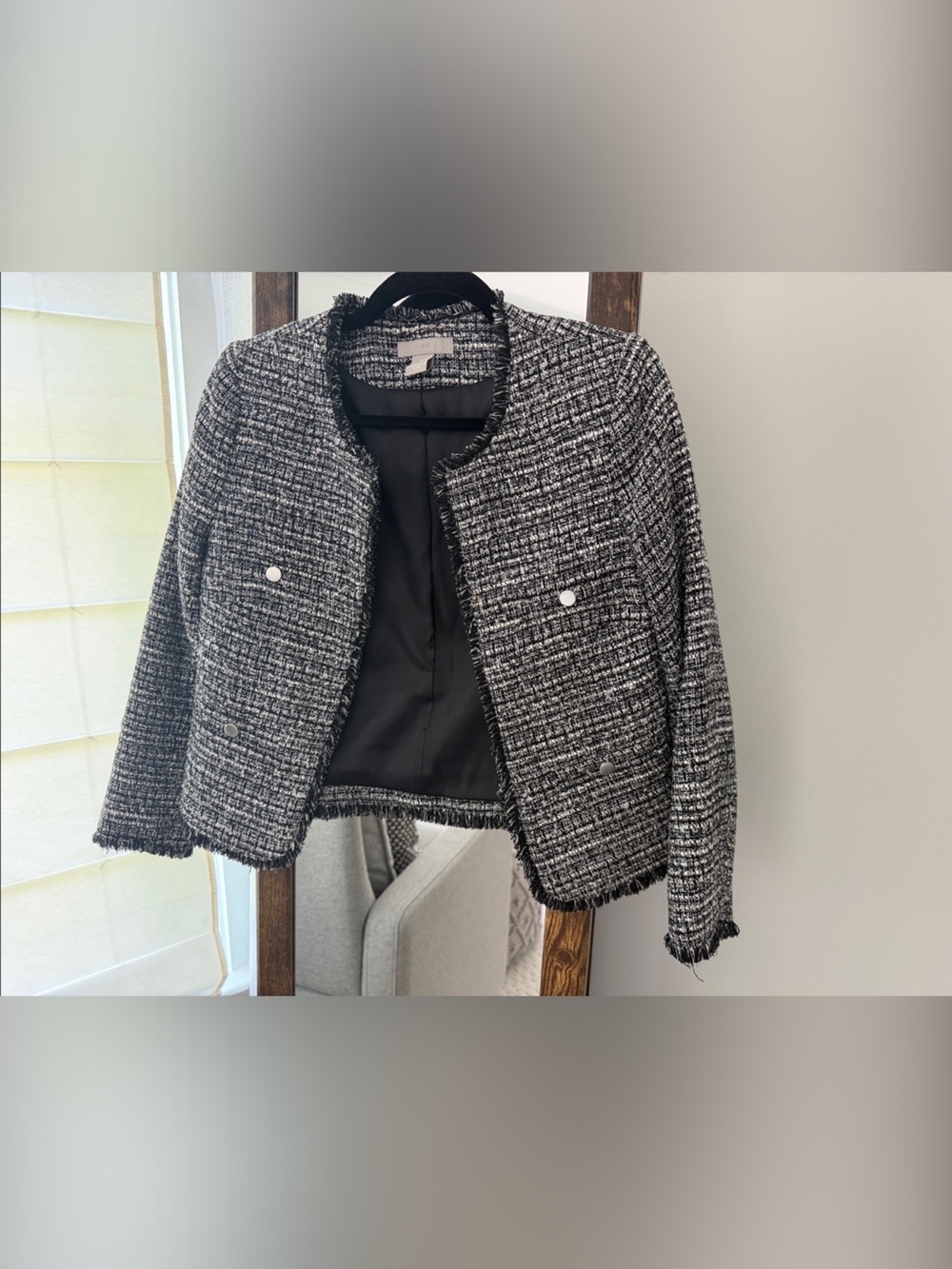 Tweed Jacket Label Image